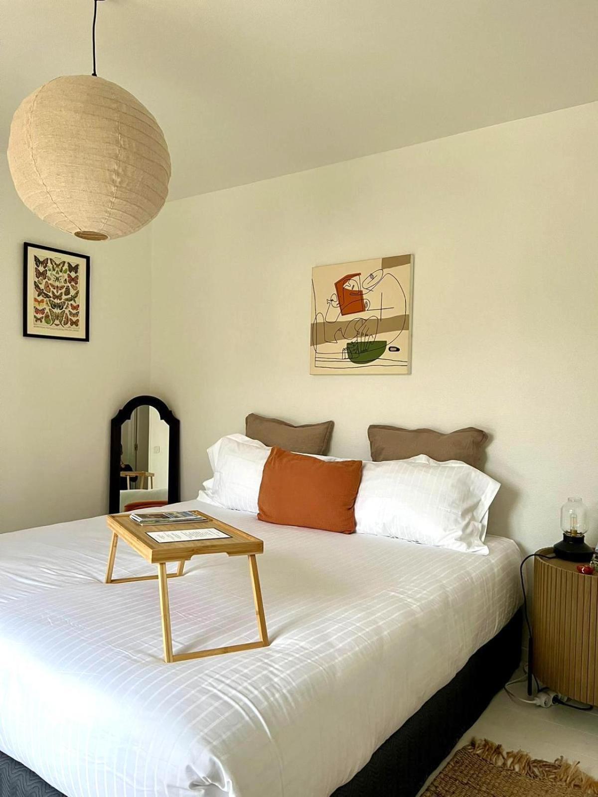 Domaine Des Pousses, Chambres D'Hotes Au Coeur D'Un Village De Campagne Droue-sur-Drouette Room photo